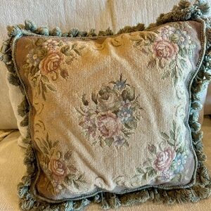 Like New Vintage Tapestry Aubusson 18x18 Pillow Cover with Fringe💐
